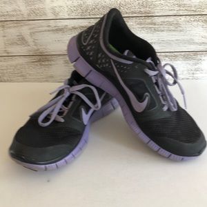 Woman’s Nike Free Run 3 Size 8.5
